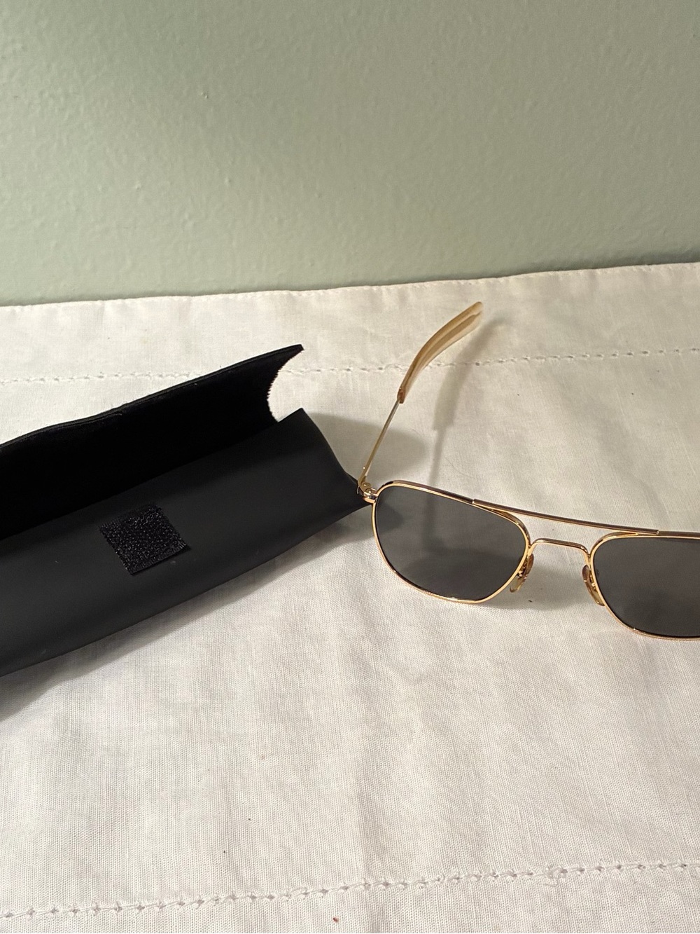 Vintage Sunglasses American Optical Original Pilot Aviator Gold with Case